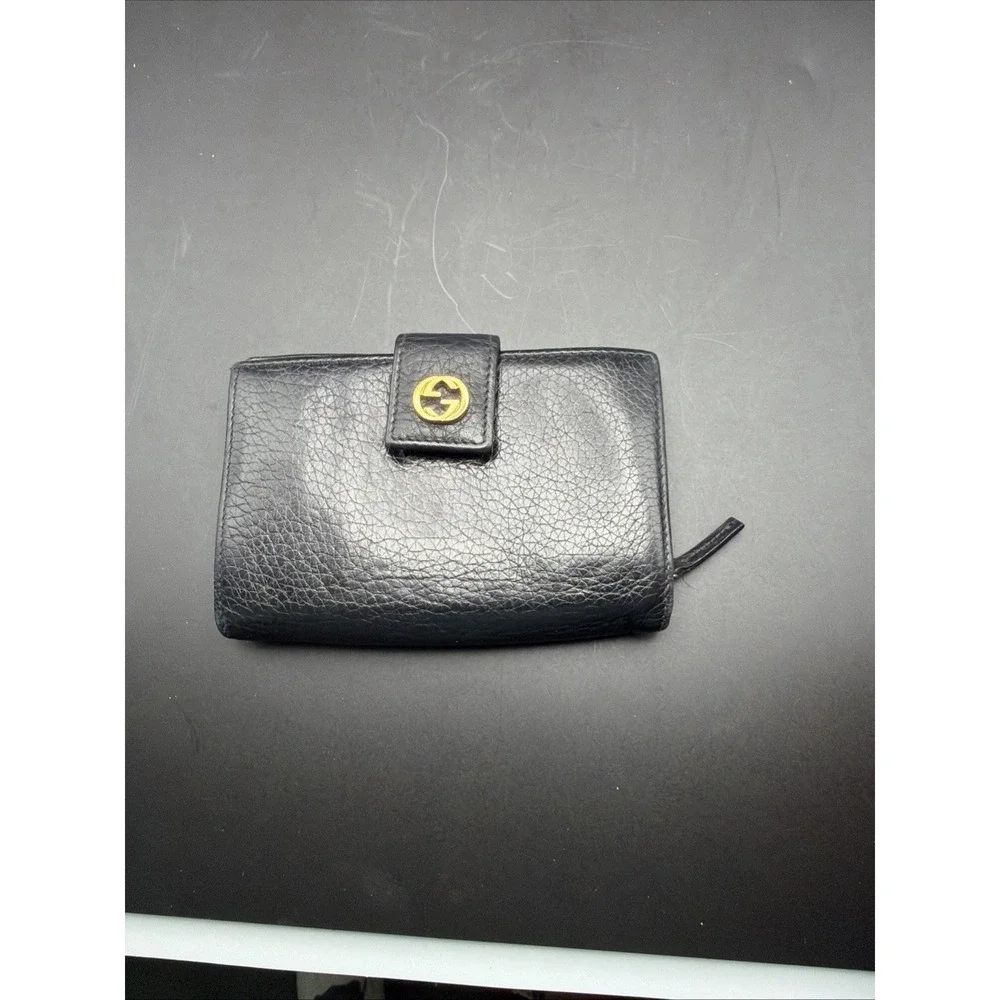 Gucci Vintage Women's Black Leather Bifold Wallet Gold GG Made in Italy